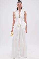 PEPLUM FRONT ZIP SLEEVELESS BLOUSE IN WHITE