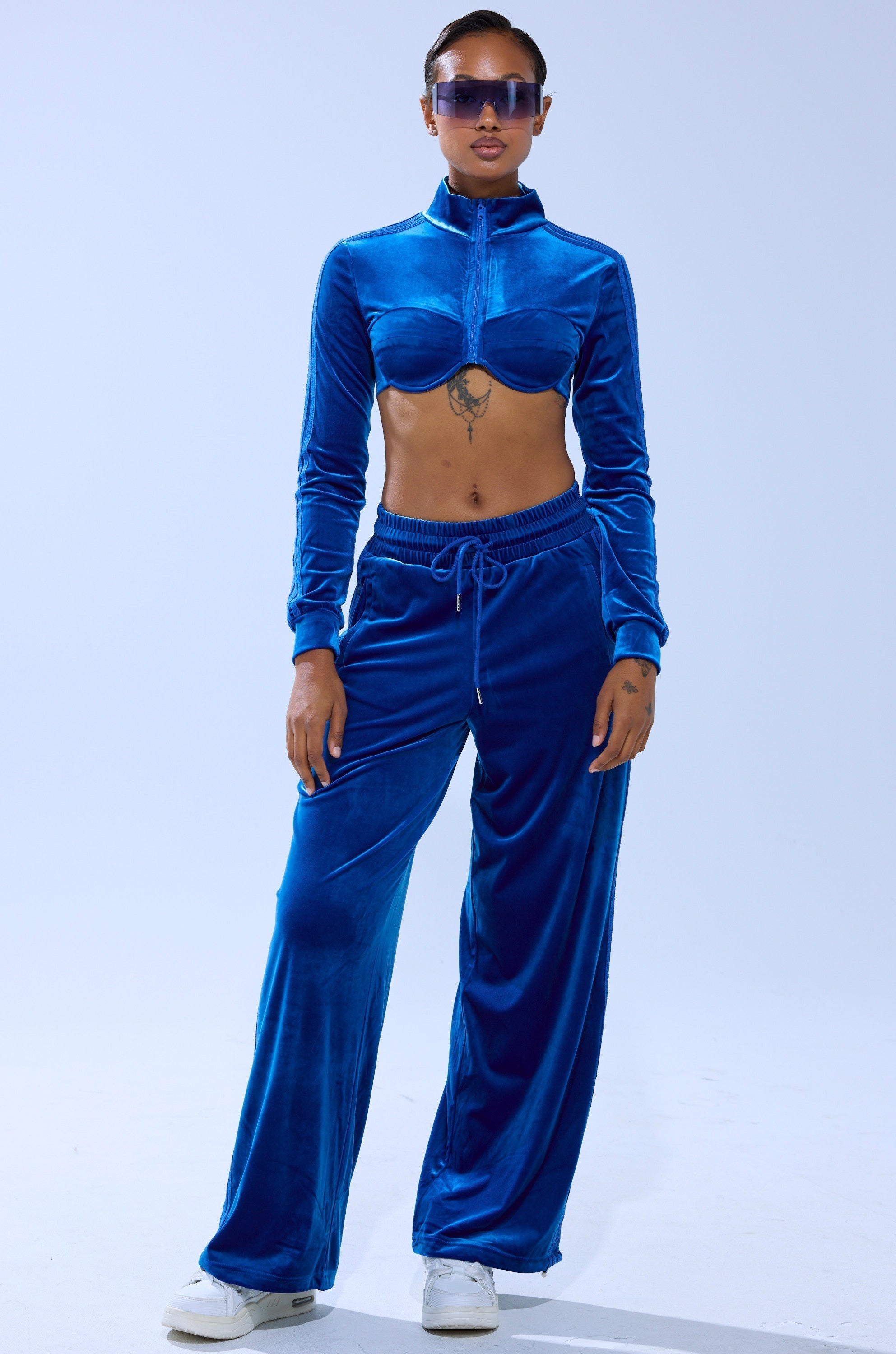 ELECTRIC BLUES CROP ZIP UP SWEATSHIRT
