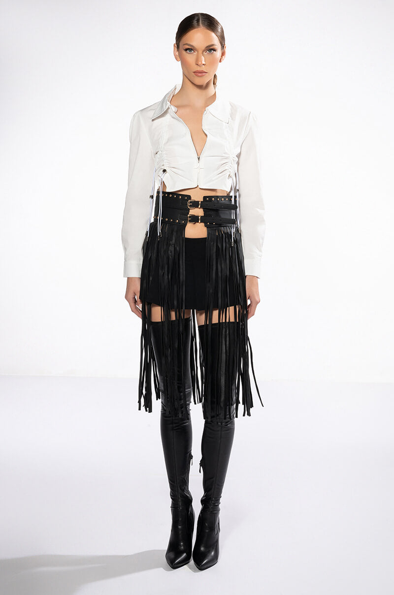 CARRIED AWAY CROPPED BUTTON DOWN TOP